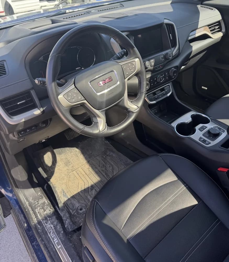 Interior before and after detailing result